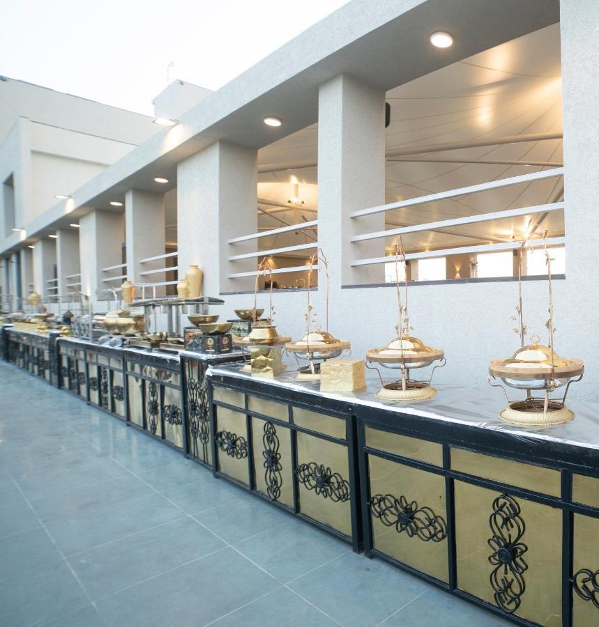Hotel Rajhans Abhinandan Бхопал Экстерьер фото