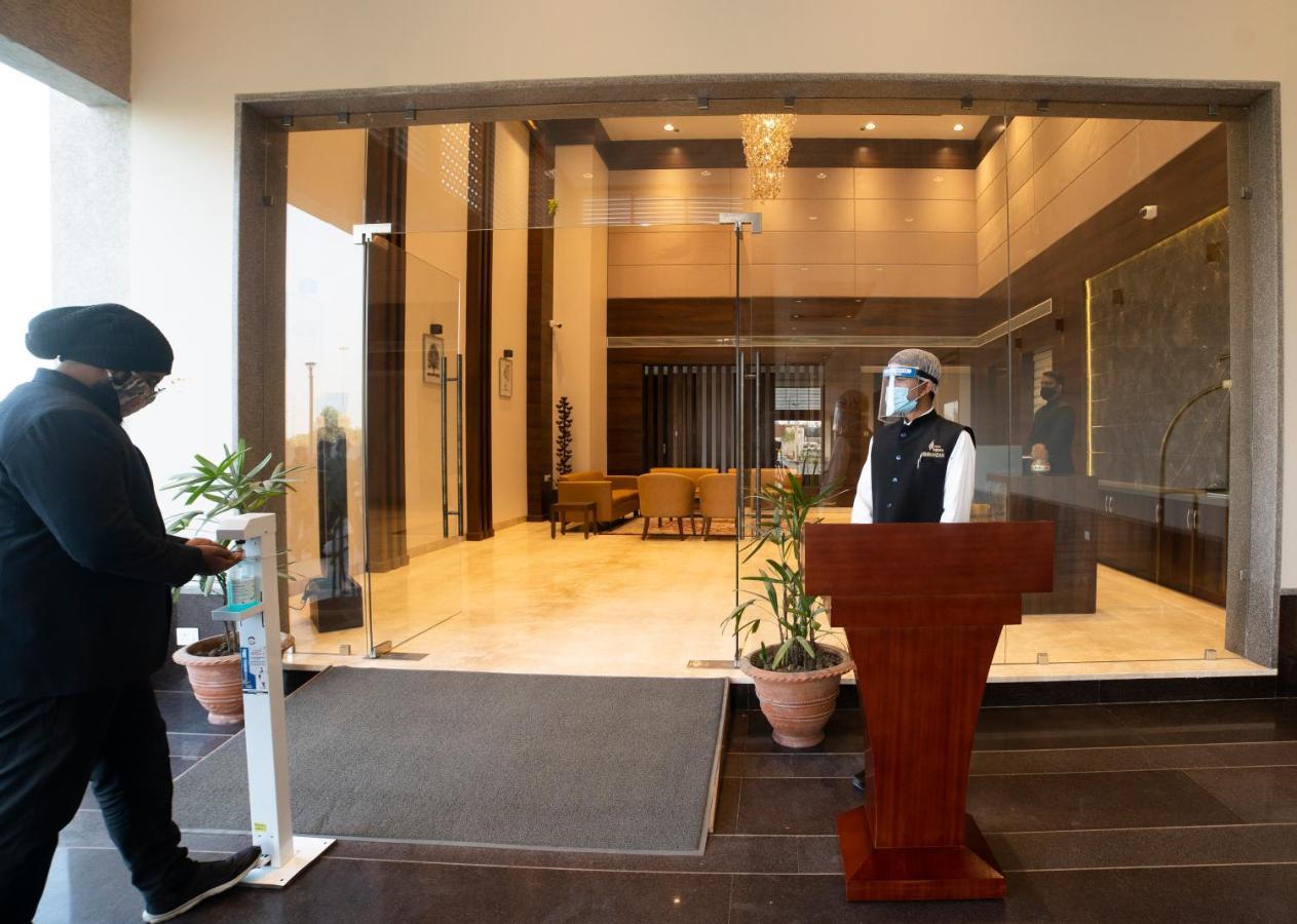 Hotel Rajhans Abhinandan Бхопал Экстерьер фото