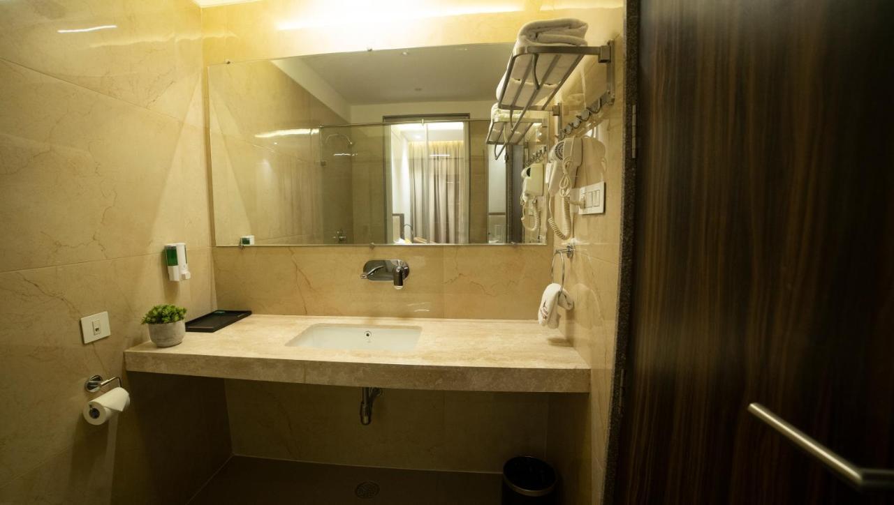 Hotel Rajhans Abhinandan Бхопал Экстерьер фото